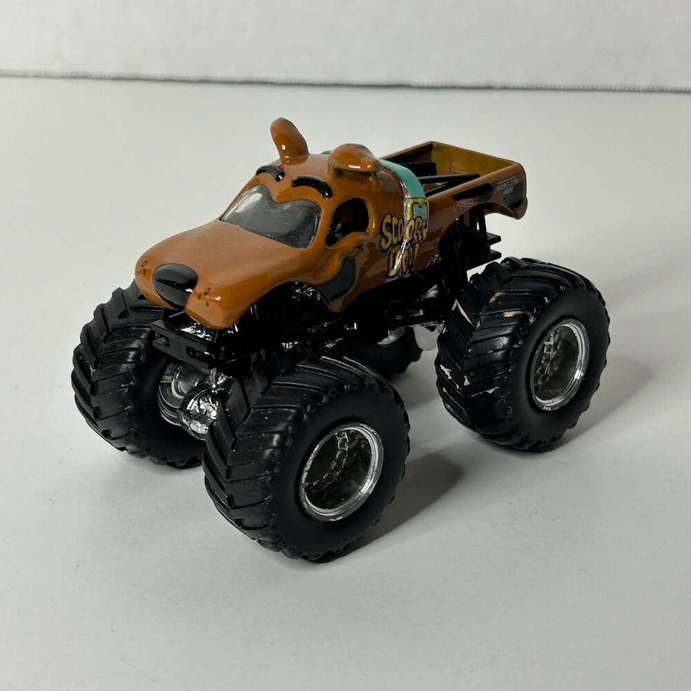 Hot Wheels Monster Jam Scooby-Doo 1:64 Scale Die-Cast Monster Truck